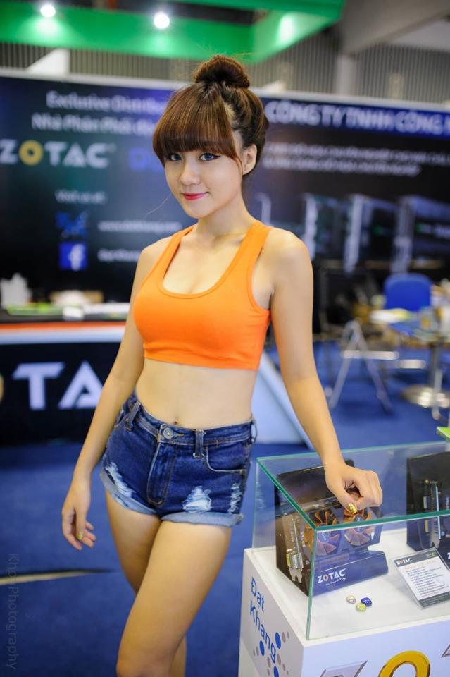 丰满秘书和老板
